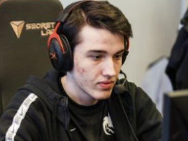 “我爱我的队伍”Collapse被淘汰后修改Steam昵称